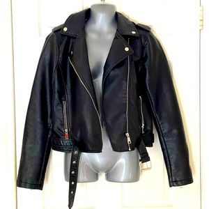 🏆HP ✨NWOT Ci Sono by Cavalini Jacket✨